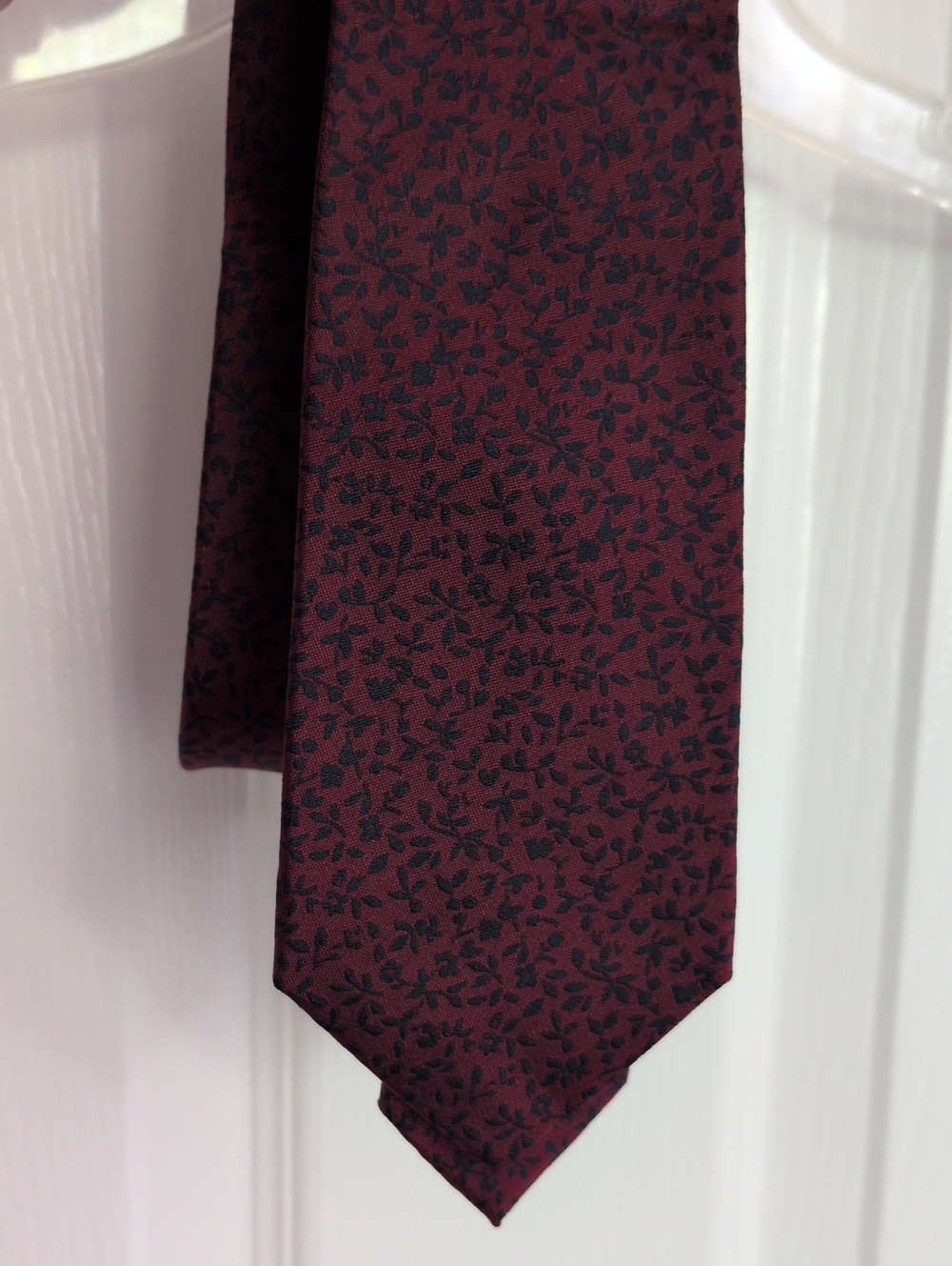 Banana Republic Burgundy & Navy Silk Floral Print Tie